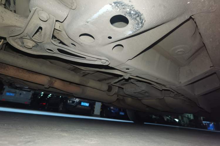 Used Cadillac XT5 2016 28T Four-Wheel Drive Tech Version Chassis Front Left