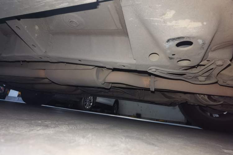 Used Cadillac XT5 2016 28T Four-Wheel Drive Tech Version Chassis Front Right