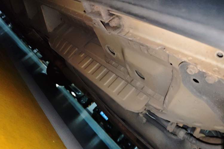 Used Cadillac XT5 2016 25T Luxury Model Chassis Rear Left
