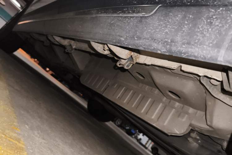 Used Cadillac XT5 2016 28T Four-Wheel Drive Tech Version Chassis Rear Left