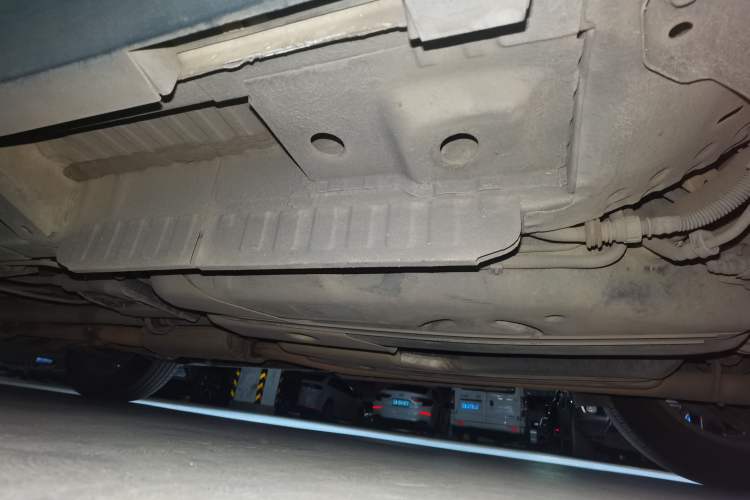 Used Cadillac XT5 2016 28T Four-Wheel Drive Tech Version Chassis Rear Left