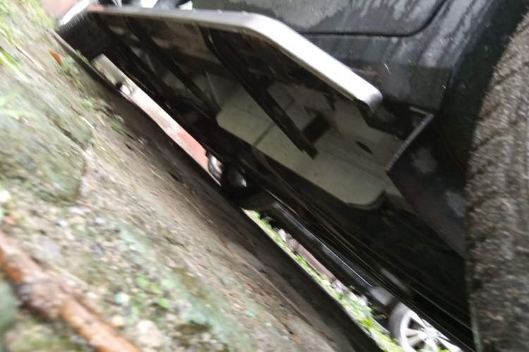 Used Cadillac XT5 2016 28T 4x4 Platinum Edition Chassis Rear Left