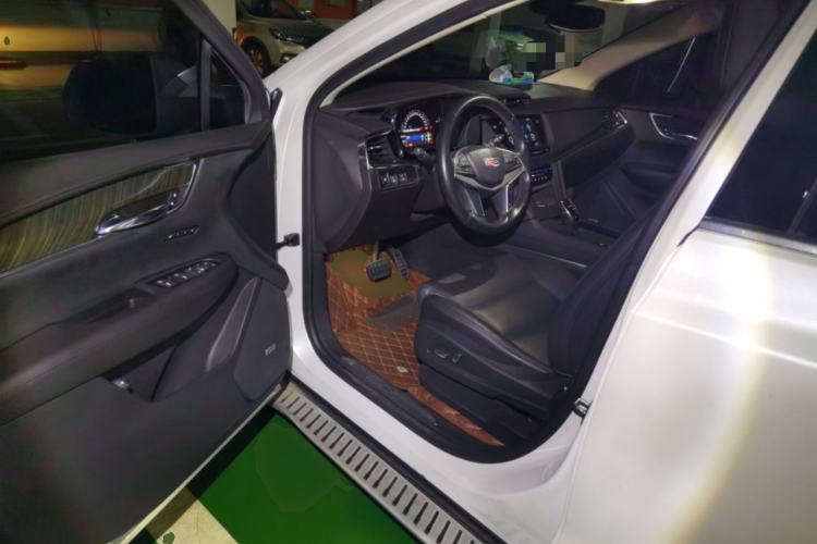 Used Cadillac XT5 2016 25T Luxury Model Driver Seat