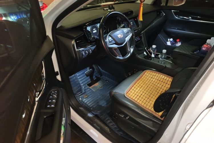 Used Cadillac XT5 2016 25T Luxury Model Driver Seat