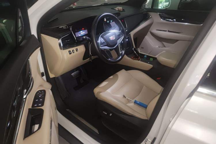 Used Cadillac XT5 2016 25T Tech Edition Driver Seat