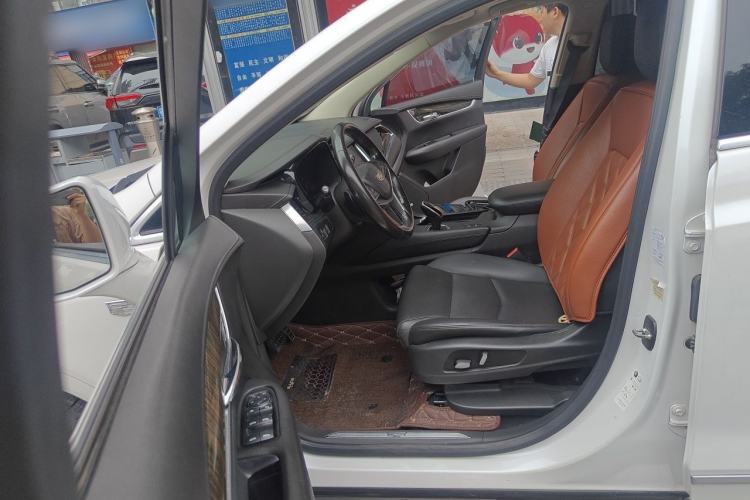 Used Cadillac XT5 2016 25T Luxury Model Driver Seat