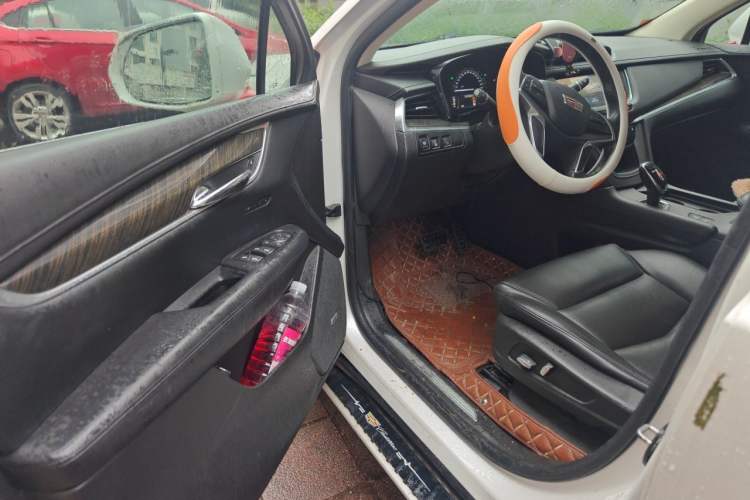 Used Cadillac XT5 2016 25T Luxury Model Driver Seat