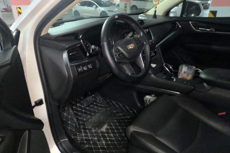 Used Cadillac XT5 2016 25T Luxury Model Driver Seat