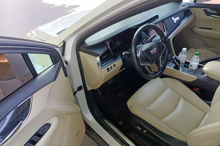 Used Cadillac XT5 2016 25T Tech Edition Driver Seat