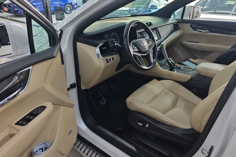 Used Cadillac XT5 2016 25T Tech Edition Driver Seat