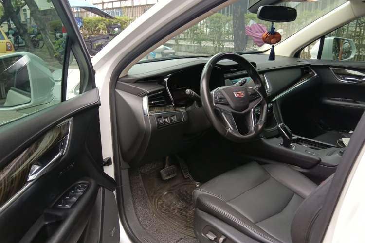 Used Cadillac XT5 2016 25T Luxury Model Driver Seat