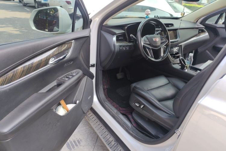 Used Cadillac XT5 2016 25T Luxury Model Driver Seat