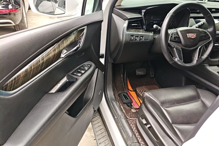 Used Cadillac XT5 2016 25T Luxury Model Driver Seat