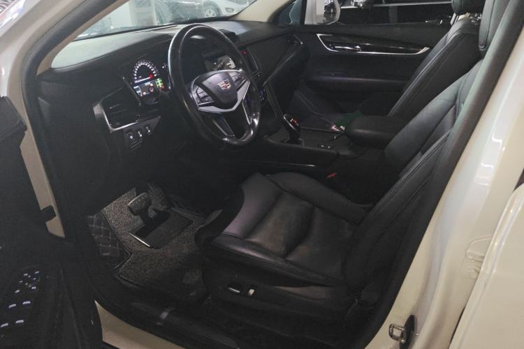 Used Cadillac XT5 2016 25T Luxury Model Driver Seat