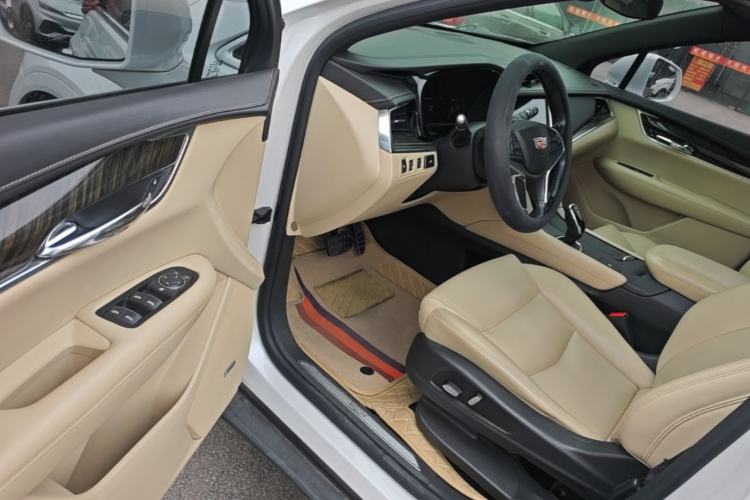 Used Cadillac XT5 2016 25T Tech Edition Driver Seat