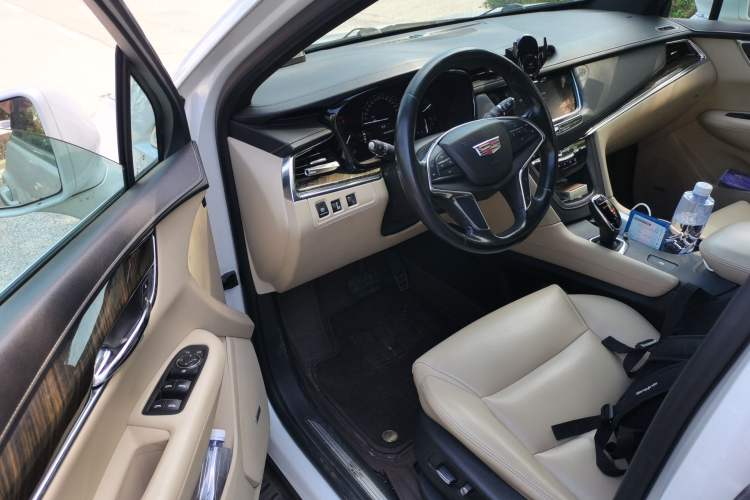Used Cadillac XT5 2016 25T Tech Edition Driver Seat