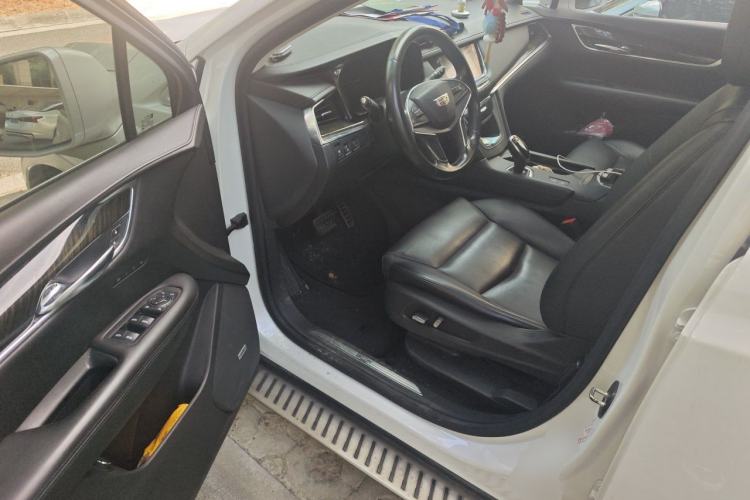 Used Cadillac XT5 2016 25T Luxury Model Driver Seat