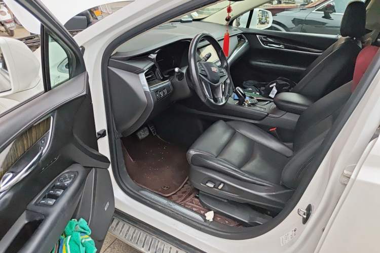 Used Cadillac XT5 2016 25T Luxury Model Driver Seat