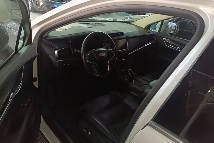 Used Cadillac XT5 2016 25T Luxury Model Driver Seat