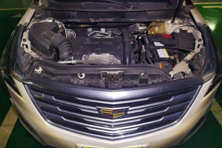Used Cadillac XT5 2016 25T Luxury Model Engine Bay