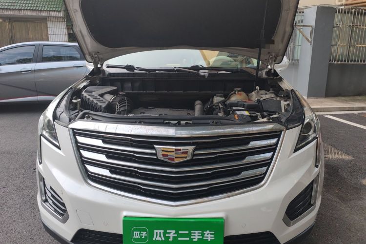 Used Cadillac XT5 2016 25T Luxury Model Engine Bay