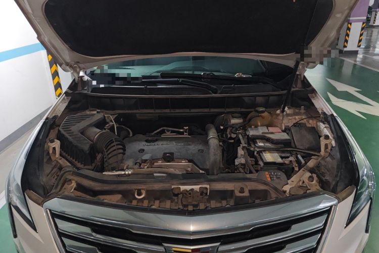 Used Cadillac XT5 2016 25T Luxury Model Engine Bay