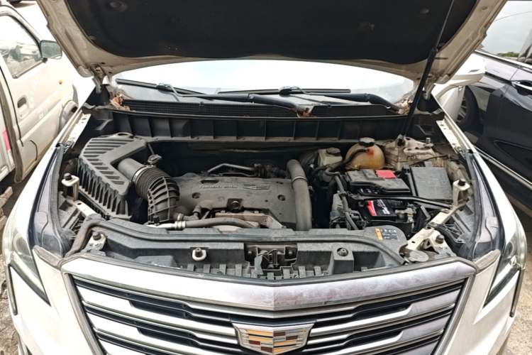 Used Cadillac XT5 2016 25T Luxury Model Engine Bay