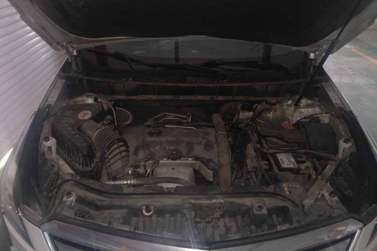 Used Cadillac XT5 2016 25T Luxury Model Engine Bay