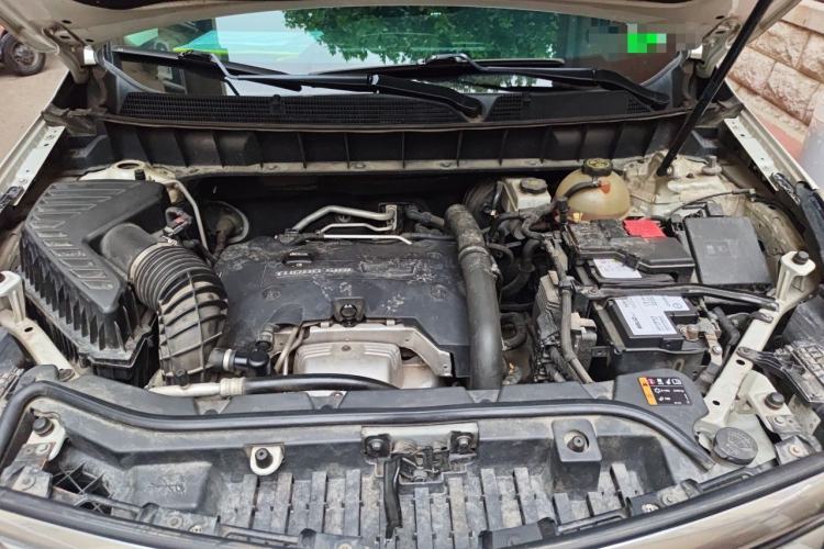 Used Cadillac XT5 2016 28T Four-Wheel Drive Luxury Model Engine Bay
