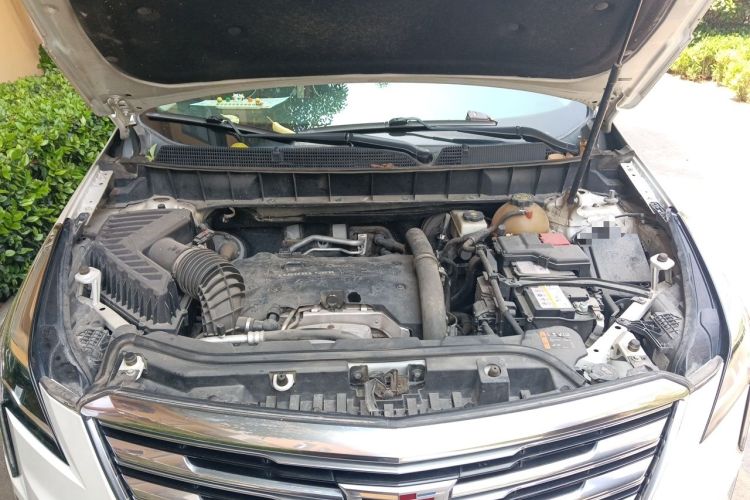 Used Cadillac XT5 2016 28T Four-Wheel Drive Luxury Model Engine Bay