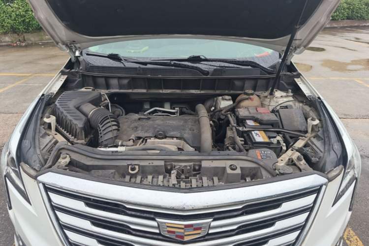 Used Cadillac XT5 2016 25T Luxury Model Engine Bay