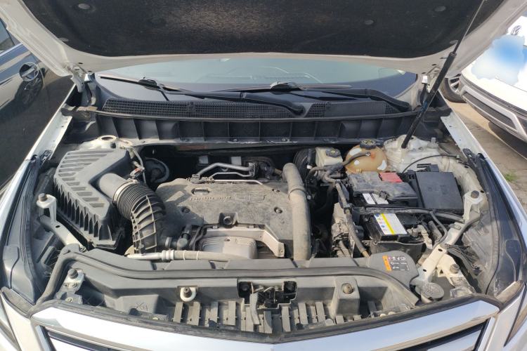 Used Cadillac XT5 2016 25T Luxury Model Engine Bay