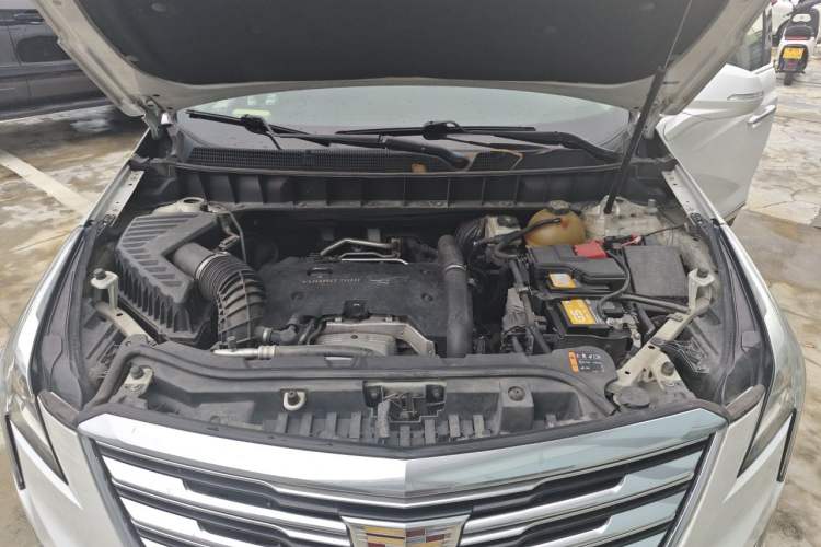 Used Cadillac XT5 2016 25T Luxury Model Engine Bay