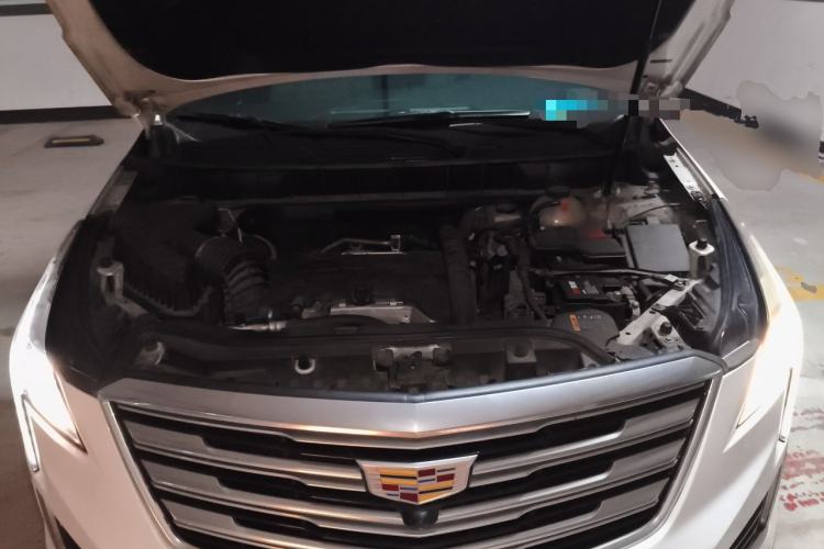 Used Cadillac XT5 2016 28T Four-Wheel Drive Tech Version Engine Bay