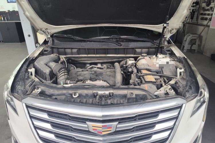 Used Cadillac XT5 2016 25T Luxury Model Engine Bay