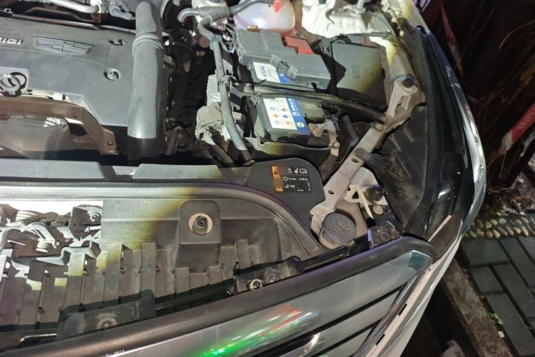 Used Cadillac XT5 2016 25T Luxury Model Engine Bay Left