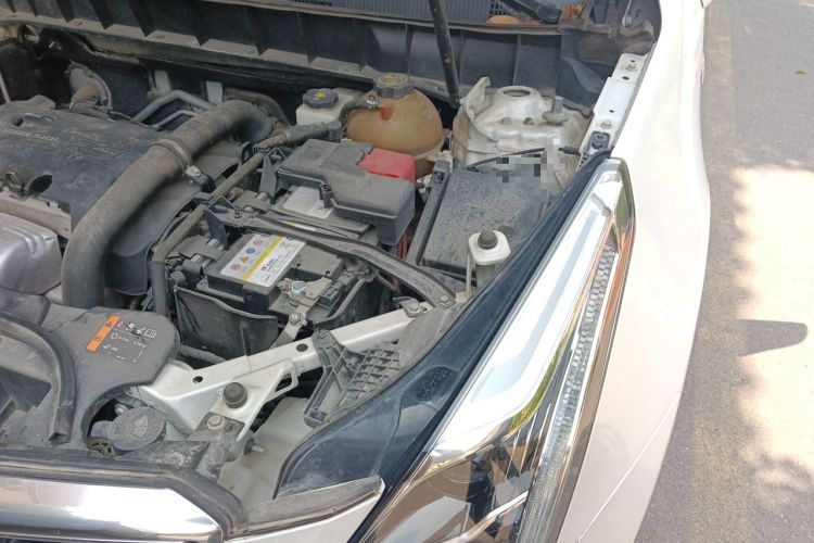 Used Cadillac XT5 2016 28T Four-Wheel Drive Luxury Model Engine Bay Left