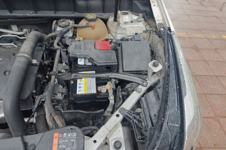 Used Cadillac XT5 2016 25T Luxury Model Engine Bay Left