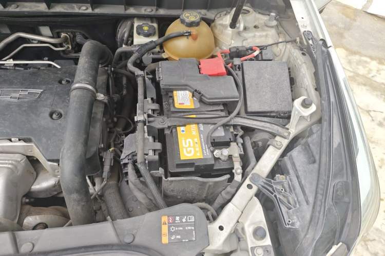 Used Cadillac XT5 2016 25T Luxury Model Engine Bay Left