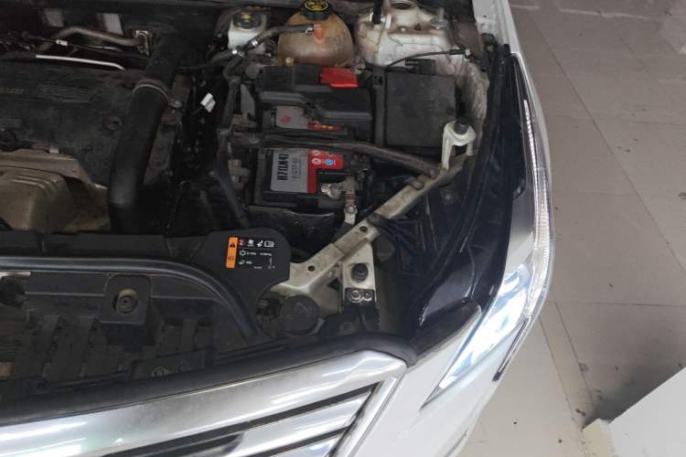 Used Cadillac XT5 2016 25T Luxury Model Engine Bay Left