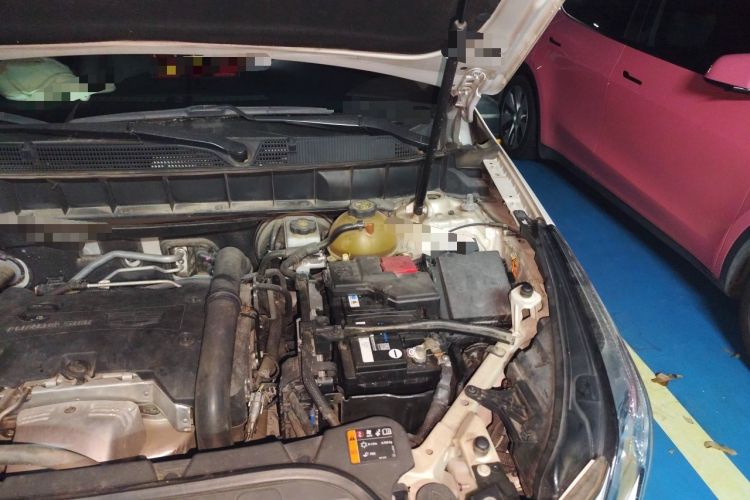 Used Cadillac XT5 2016 25T Luxury Model Engine Bay Left