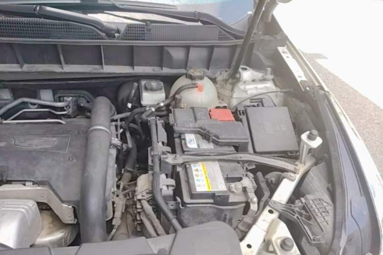 Used Cadillac XT5 2016 28T Four-Wheel Drive Luxury Model Engine Bay Left