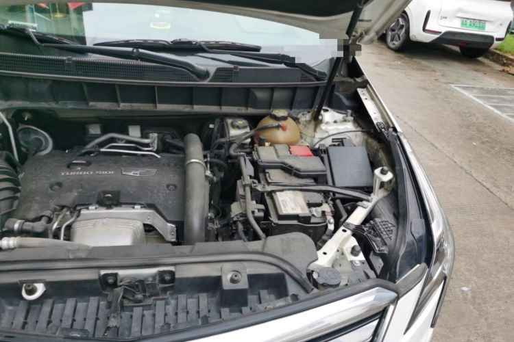 Used Cadillac XT5 2016 28T Four-Wheel Drive Luxury Model Engine Bay Left