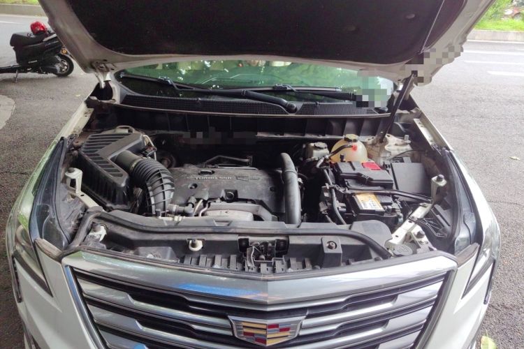 Used Cadillac XT5 2016 28T Four-Wheel Drive Tech Version Engine Bay