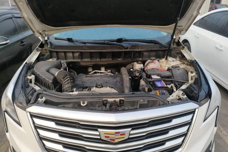 Used Cadillac XT5 2016 25T Luxury Model Engine Bay