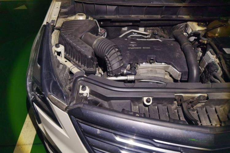 Used Cadillac XT5 2016 25T Luxury Model Engine Bay Right