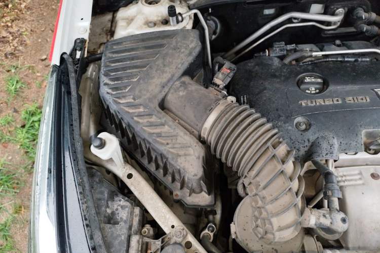 Used Cadillac XT5 2016 25T Luxury Model Engine Bay Right