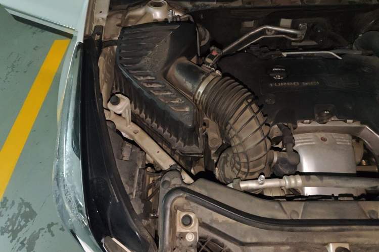 Used Cadillac XT5 2016 25T Luxury Model Engine Bay Right