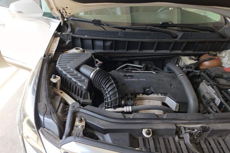 Used Cadillac XT5 2016 25T Luxury Model Engine Bay Right