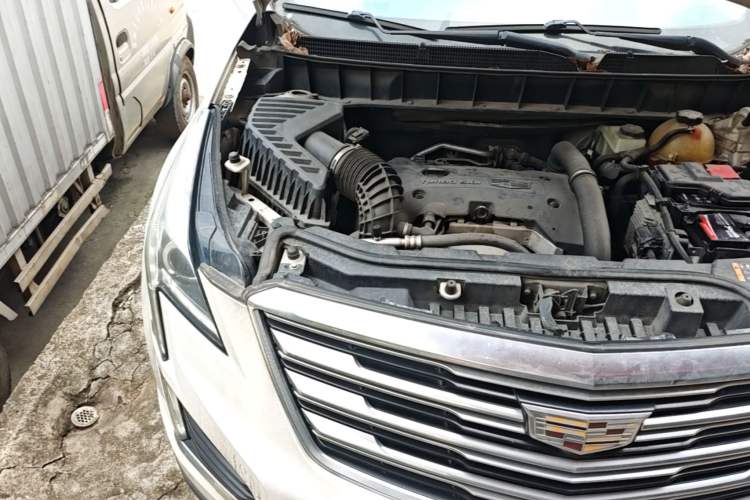 Used Cadillac XT5 2016 25T Luxury Model Engine Bay Right